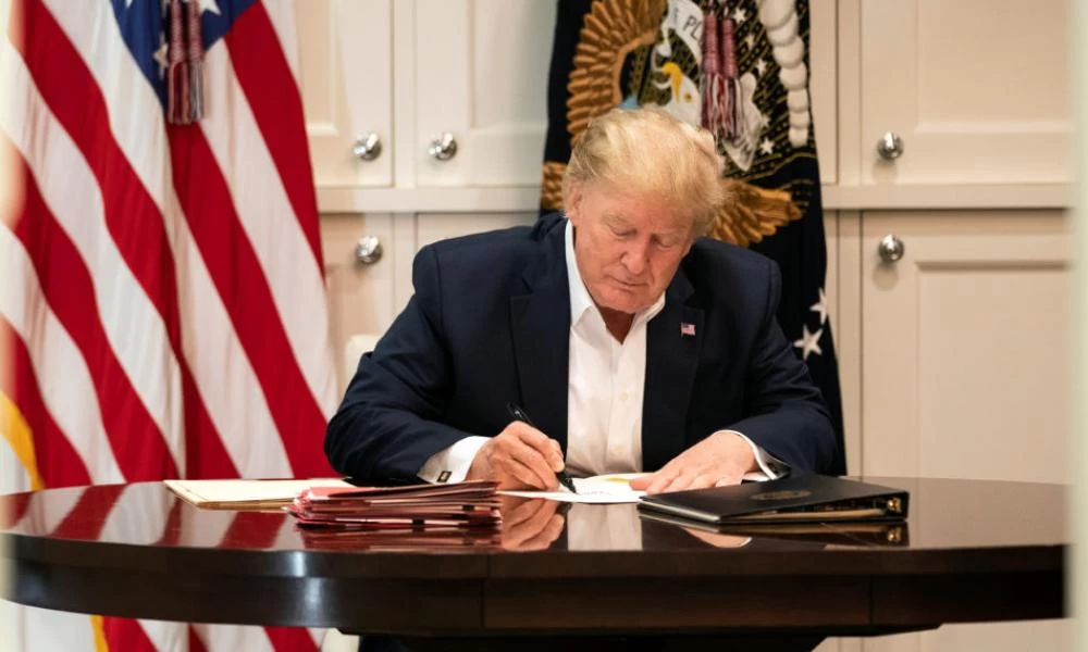 Ο Τραμπ μειώνει τους Αμερικανούς στρατιώτες σε Αφγανιστάν και Ιράκ